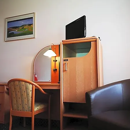 Hotel Golfcentrum Schloss Karnitz Ruegen 2*