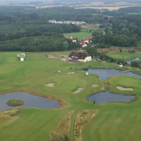 Golfcentrum Schloss Karnitz Ruegen Garz (Rugen)