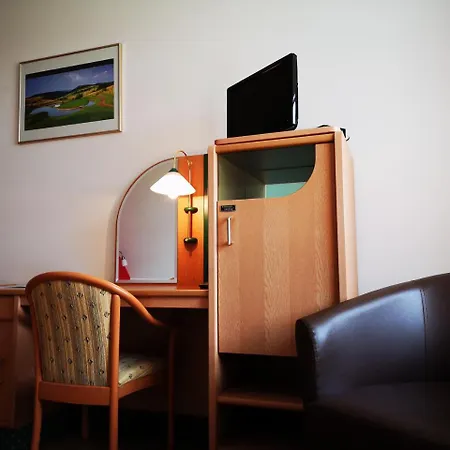 Golfcentrum Schloss Karnitz Rügen Hotel